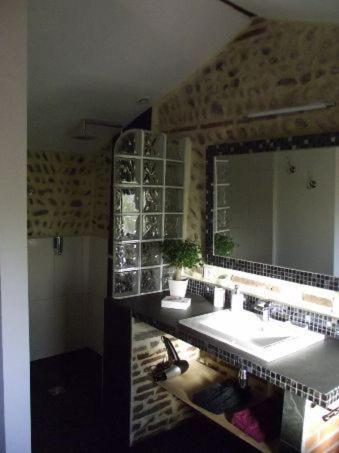 Terre De Garance Bed & Breakfast Lagardelle-sur-Leze Room photo